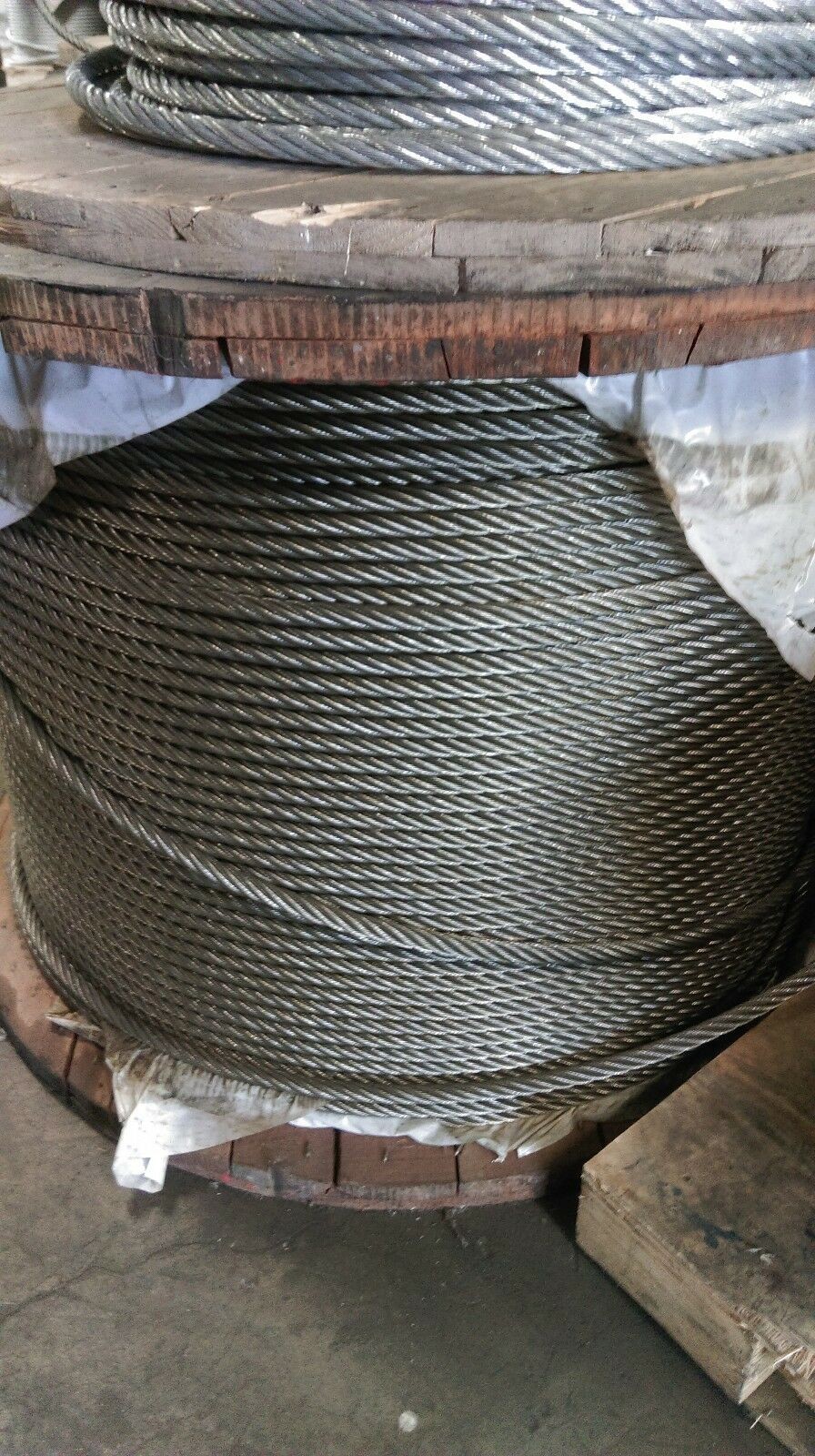 1/2″ Bright Wire Rope Steel Cable IWRC 6×26 (700 Feet)