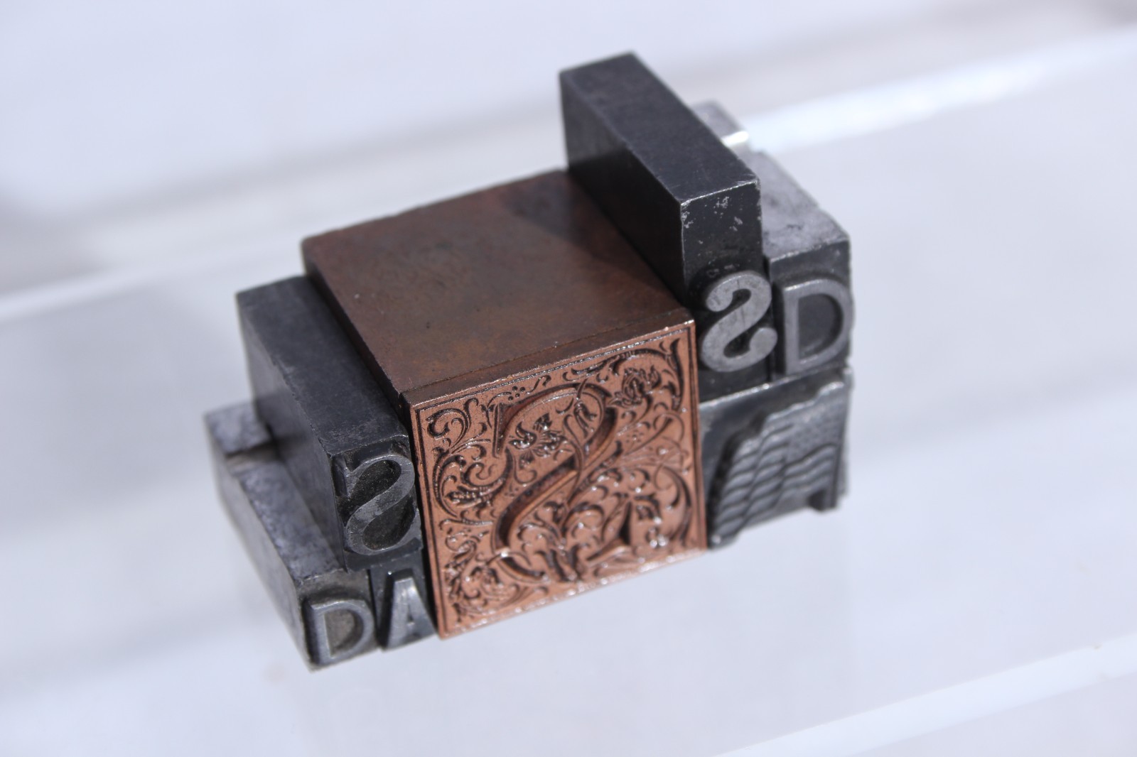 S ANTIQUE CAPITAL LETTER PRINTING BLOCK-ORNATE FLORAL-COPPER ON METAL – Extras