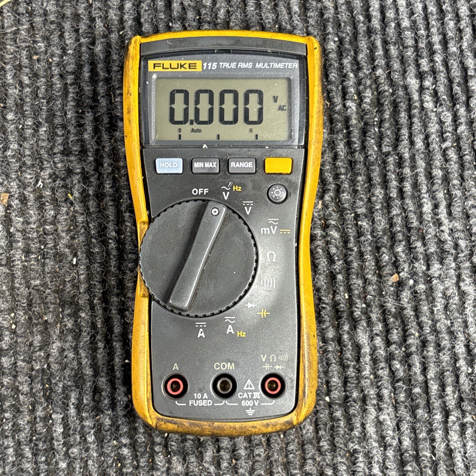 Fluke 115 True-RMS Field Technicians Digital Multimeter No Leads