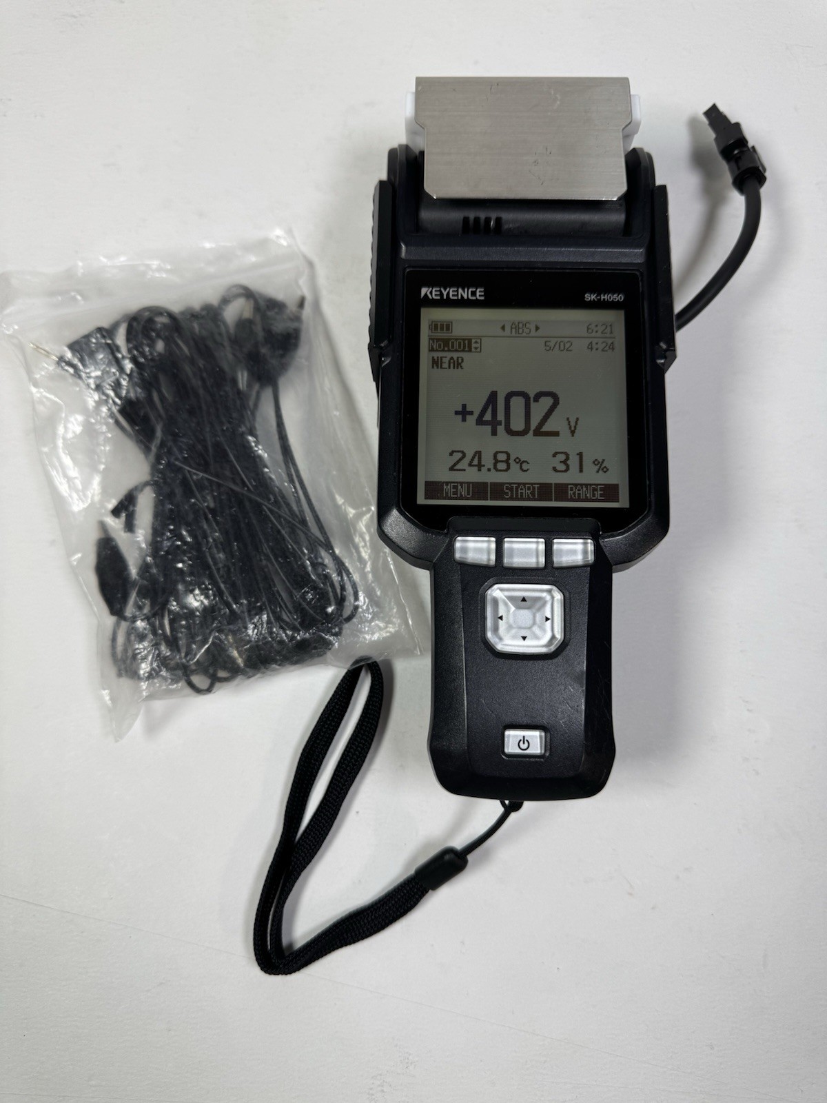 KEYENCE SK-H050 ELECTROSTATIC SENSOR W/ SK-H055 IONIZER MONITORING UNIT