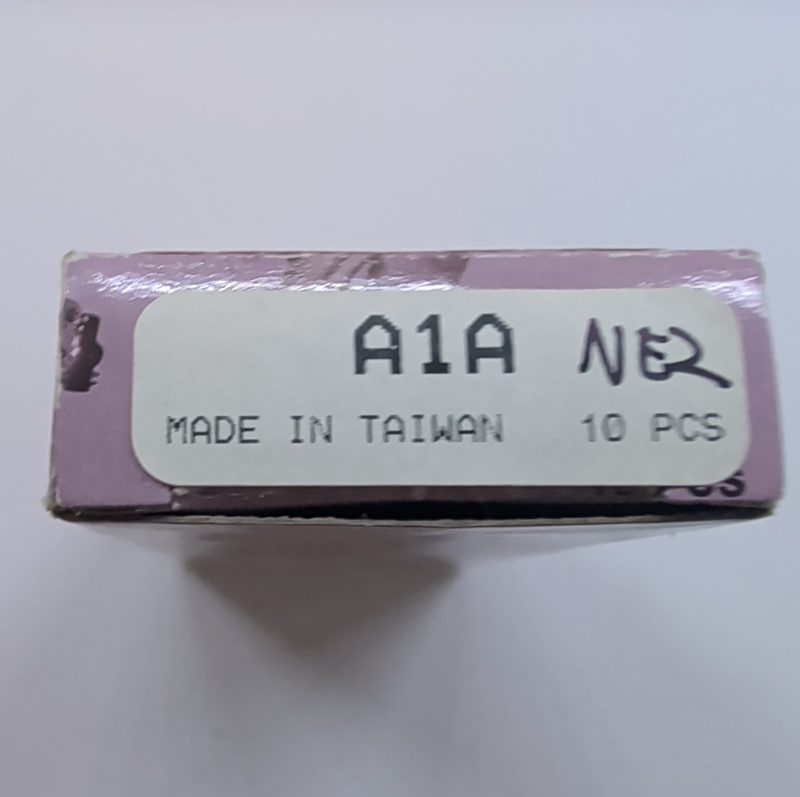 Box Of 10 CEC A1A NE2 Neon Glow Lamps Miniature Light Bulbs 105-125V Taiwan NOS