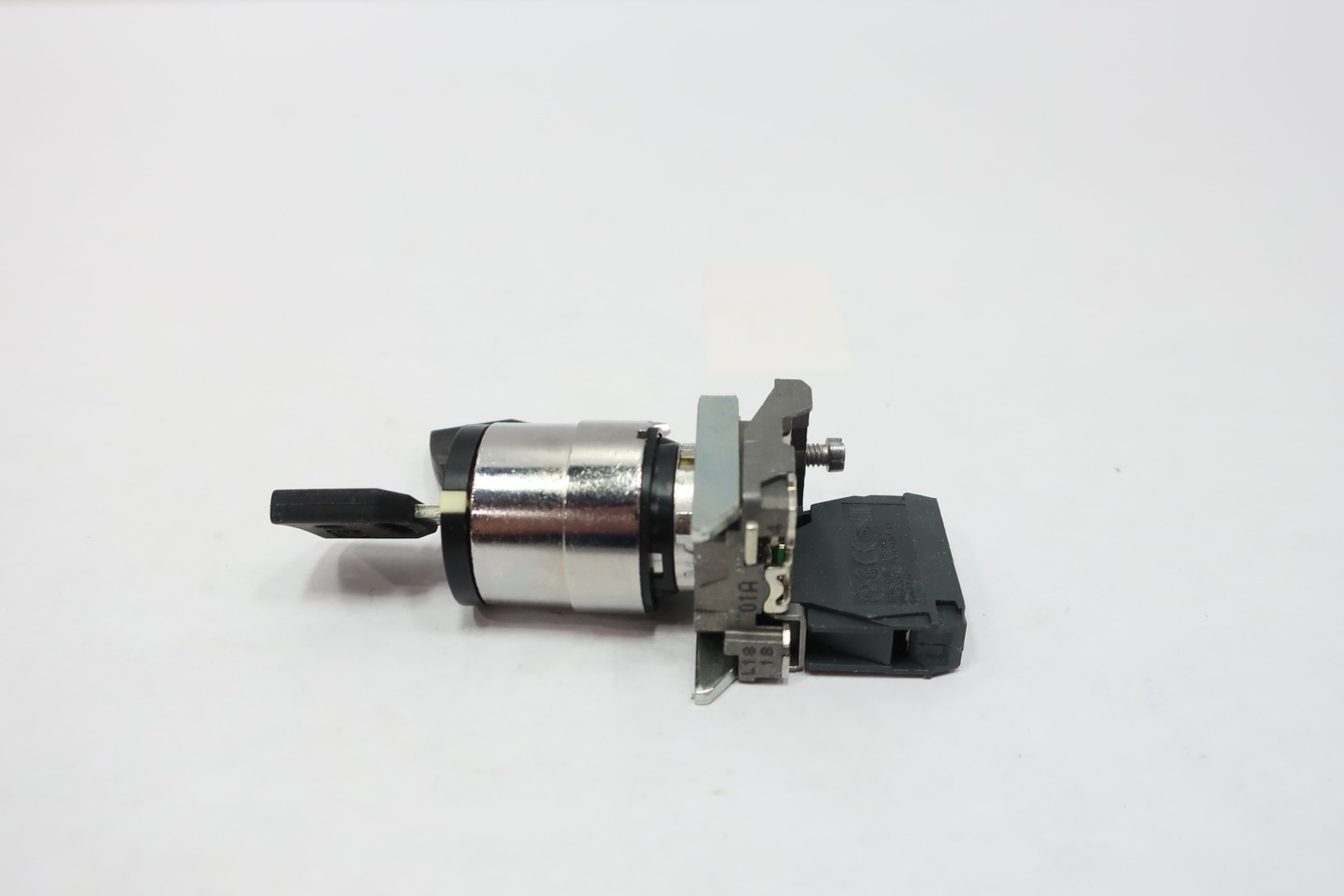 Schneider XB4 BG41 Selector Switch Keyed 2 Pos Non-illuminated