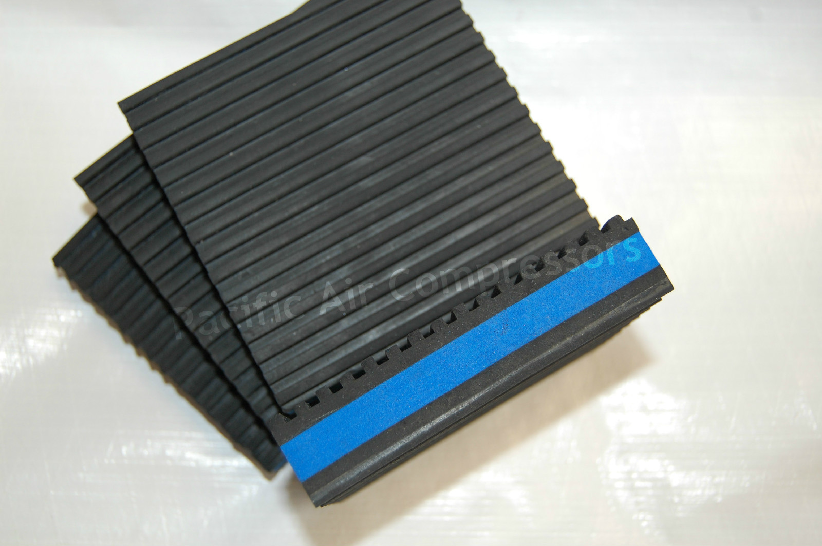 4 x 4 INDUSTRIAL ISOLATOR PADS (set of 4) vibration pad