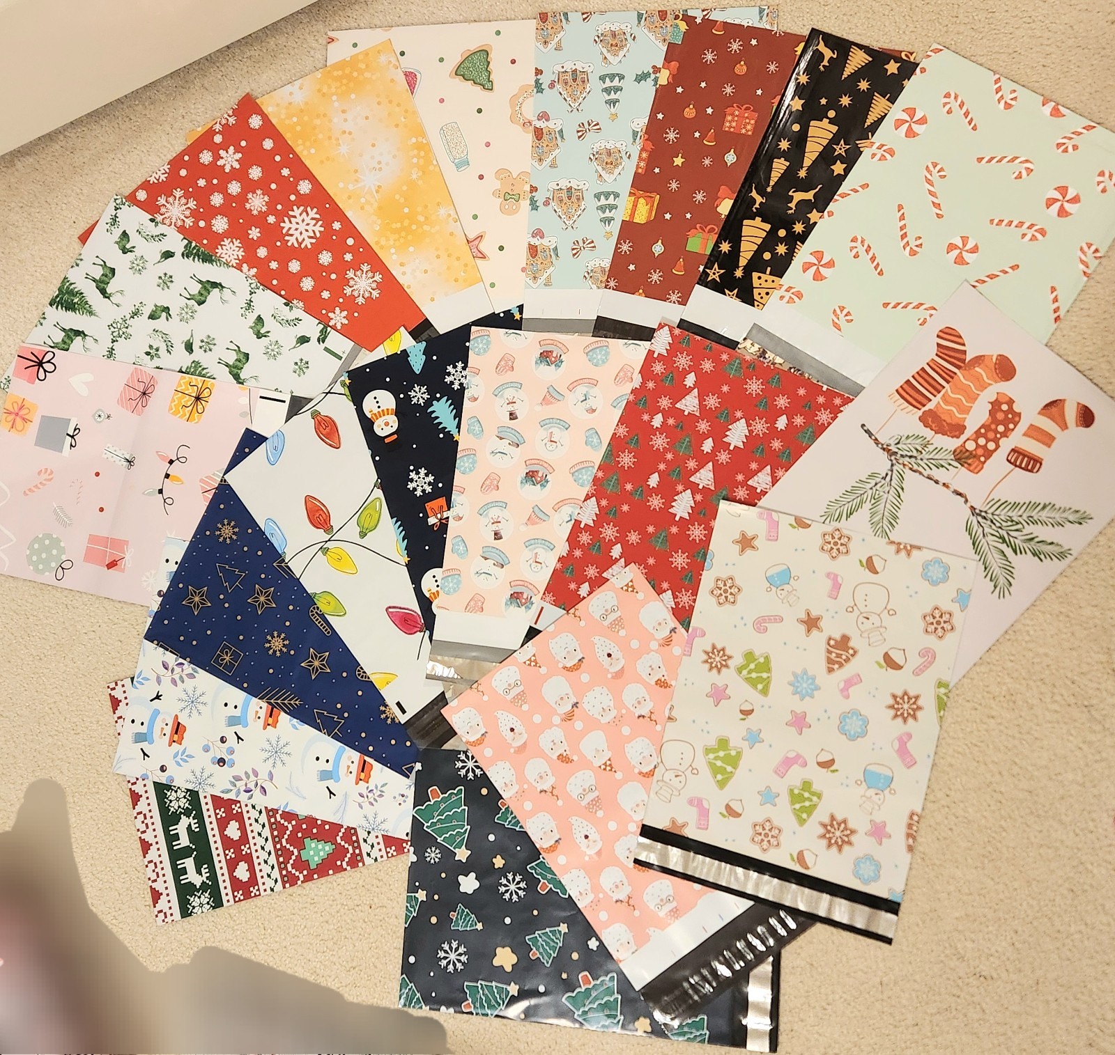 50 Poly Mailers Designer Shipping Bags Christmas Holiday Gifts Bags 10’x13