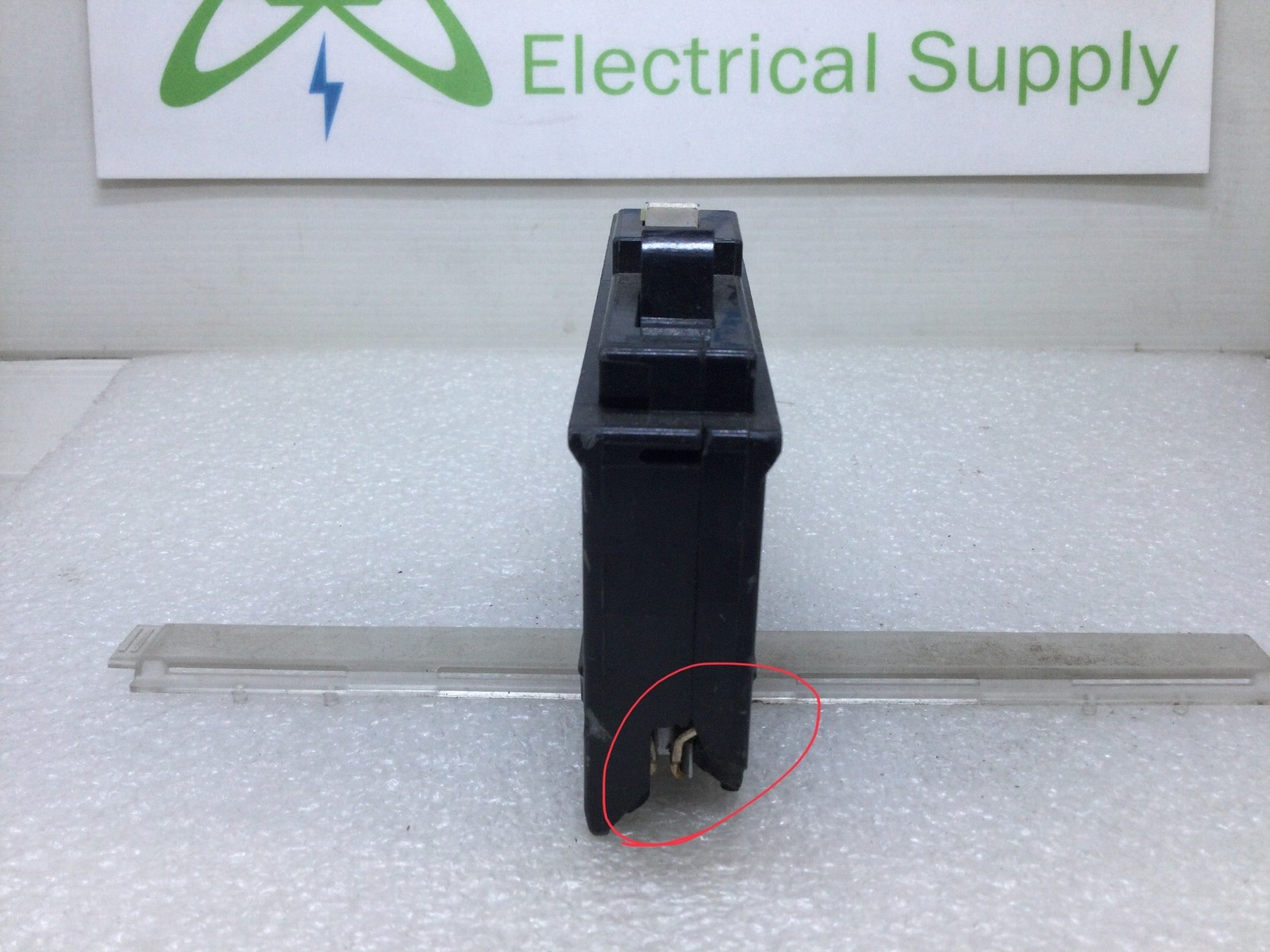 Square D HOM115PCAFI 15 Amp 1 Pole 120V Combo Arc Fault Breaker – Cosmetic Flaw