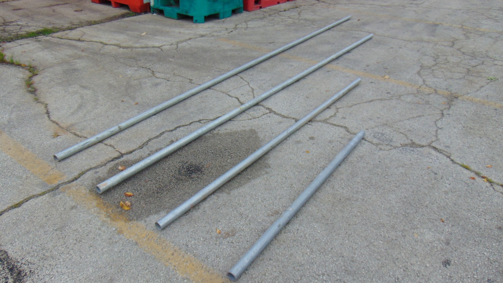 Galvanized Steel Pipe – 1-1/2″ x 8′ – SCH40 – Industrial Plumbing Conduit
