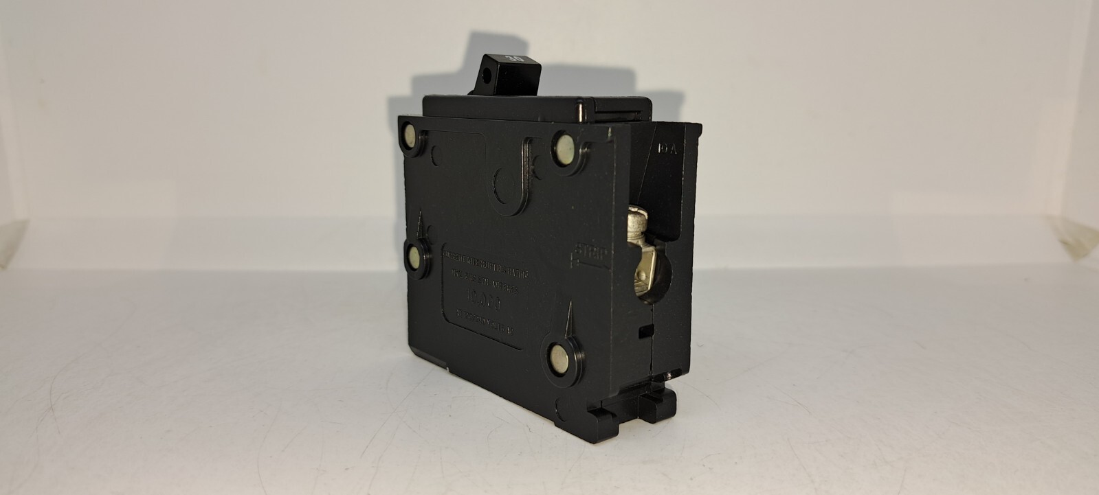 CUTLER-HAMMER BR130 30 AMP 1 POLE 120V CIRCUIT BREAKER
