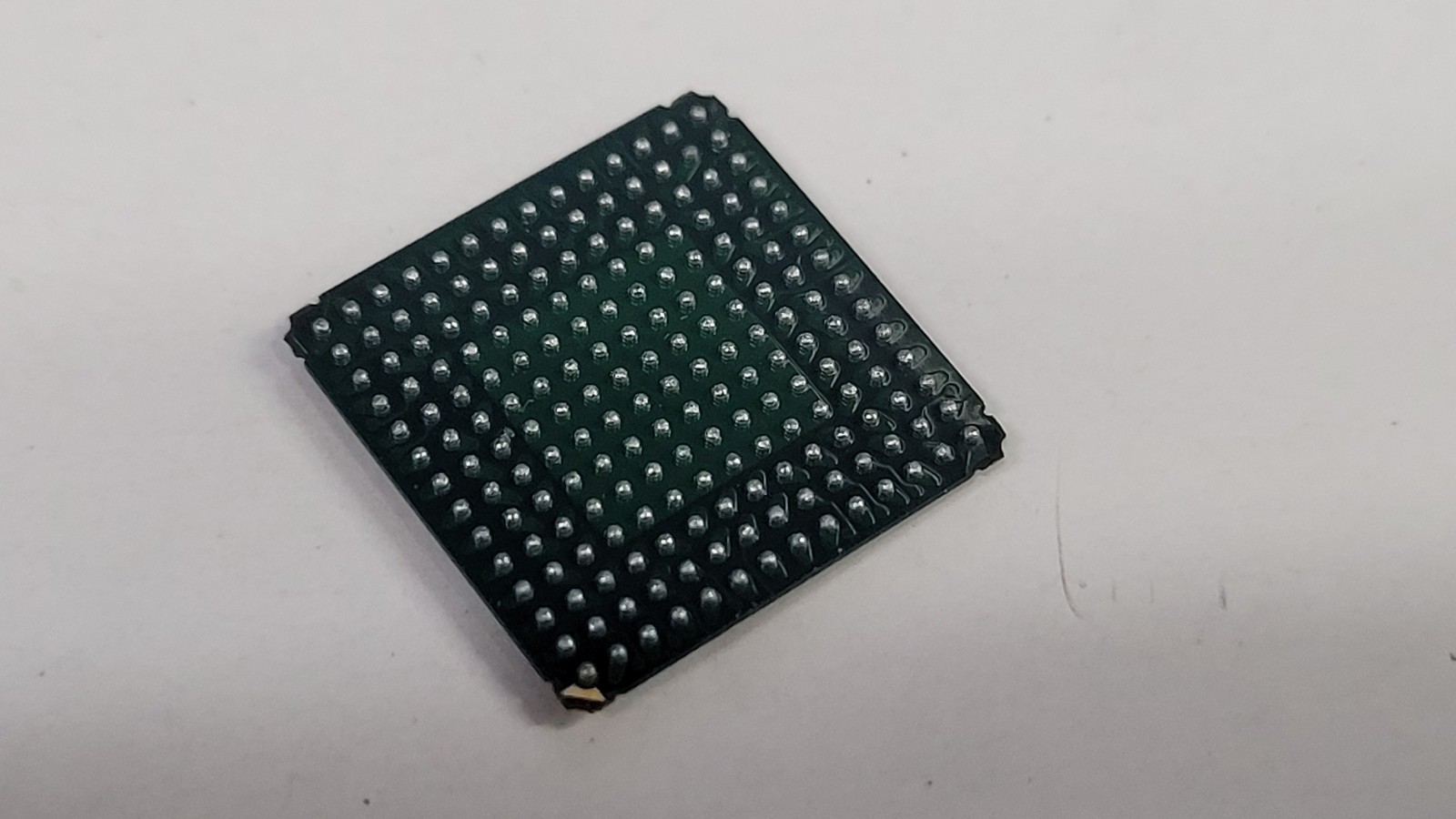 Motorola XC56307GC100E 0J22D CMOS DSP 24-bit 100MHZ PLL New BGA
