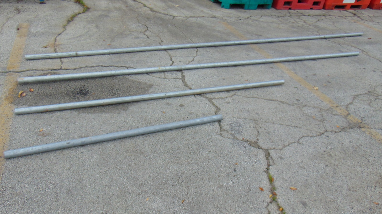 Galvanized Steel Pipe – 1-1/2″ x 5′ – SCH40 – Industrial Plumbing Conduit