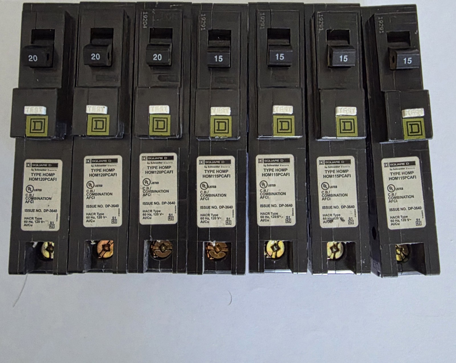 Square D HOMP breakers lot