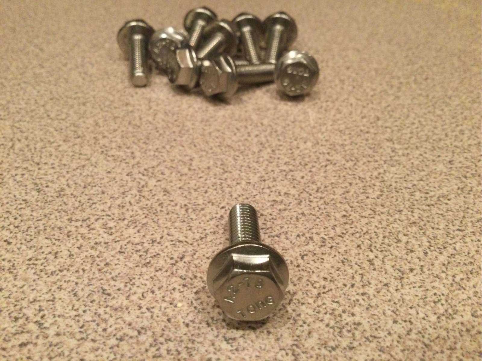 (100) M6 X 1.00 X 20 Stainless Steel DIN 6921 A2 Hex Flange Bolts M6x20mm Flange