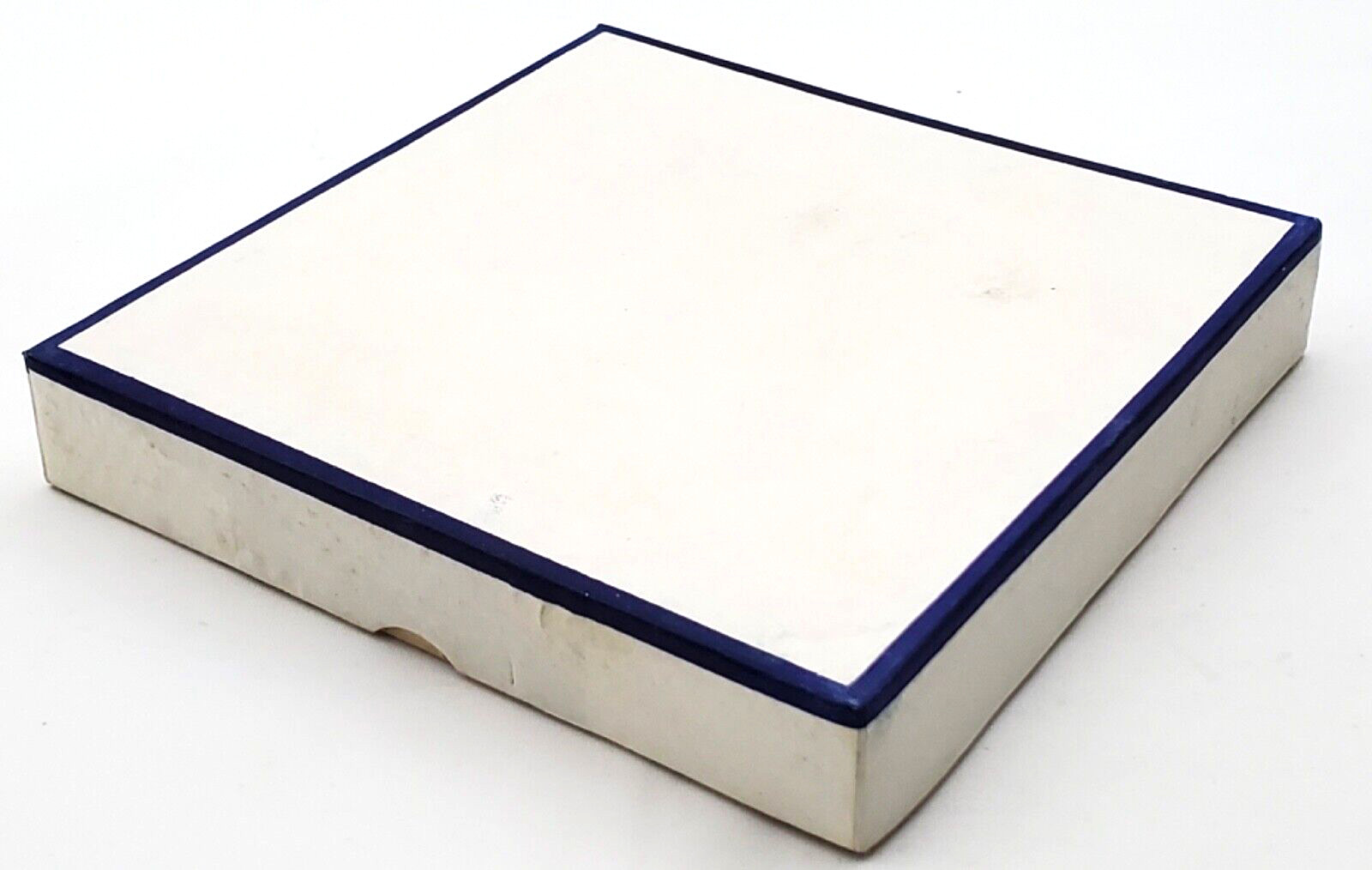 Box of 100 Miniature Lamps 224 2.15 Volt Single Contact Hong Kong
