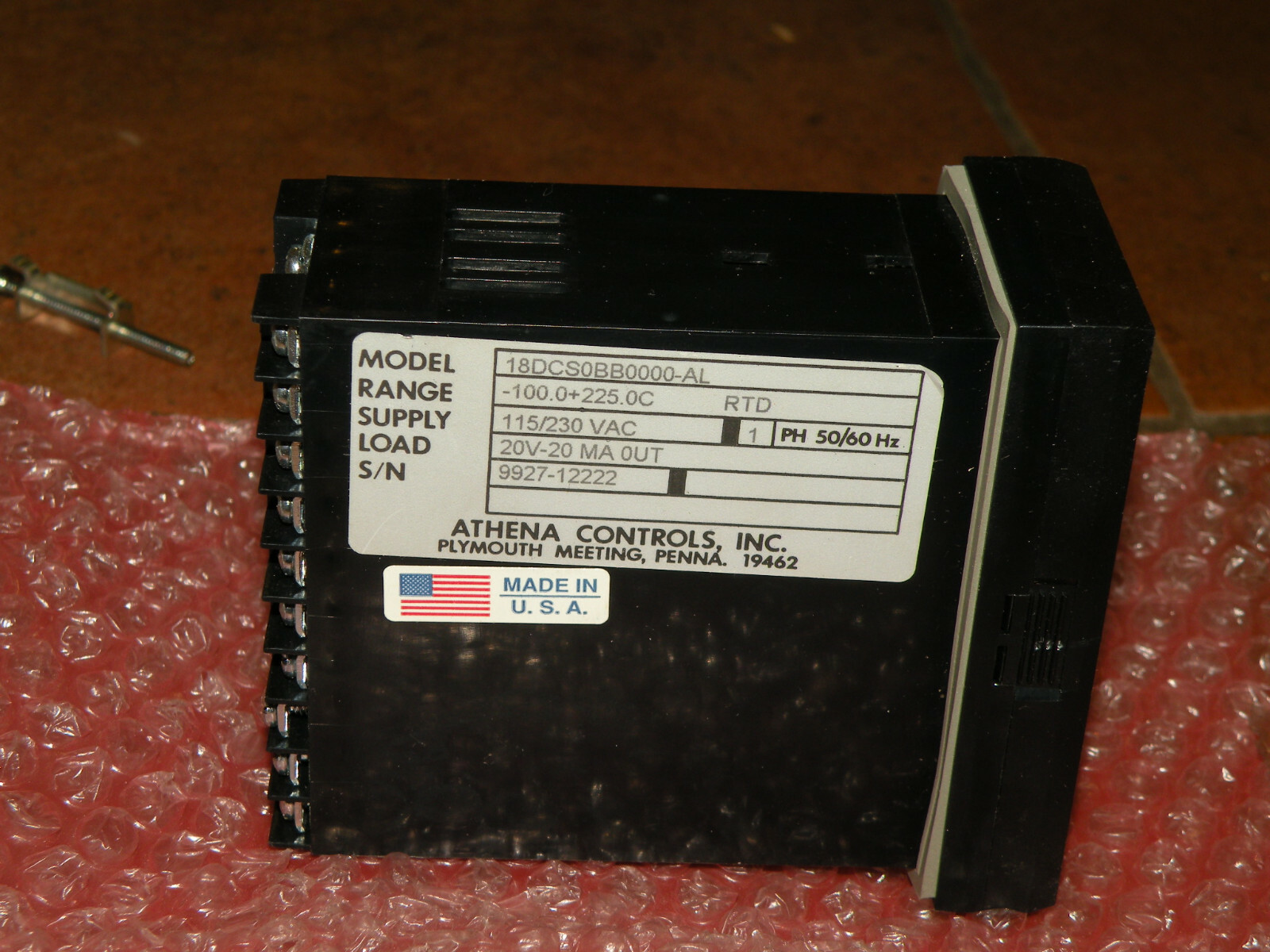 Athena 18DCS0BB0000-AL Temperature Controller Operating Range -100.0 +225.0C