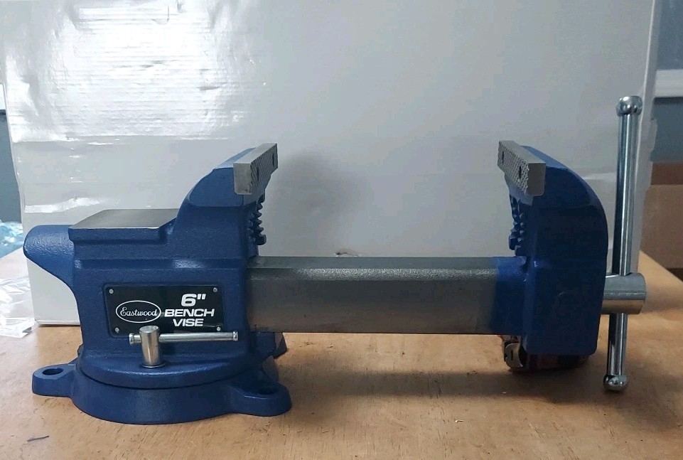 Bench Vise 6″ Jaws HD with Anvil Swivel Base NEW Open Box
