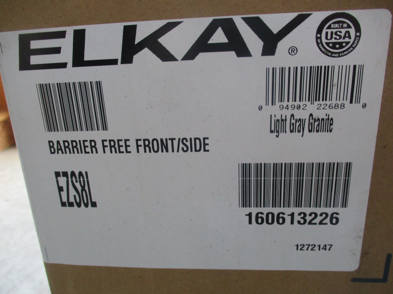 ELKAY EZS8L WALL MOUNTED REFRIGERATED DRINKING FOUNTAIN, XA0553
