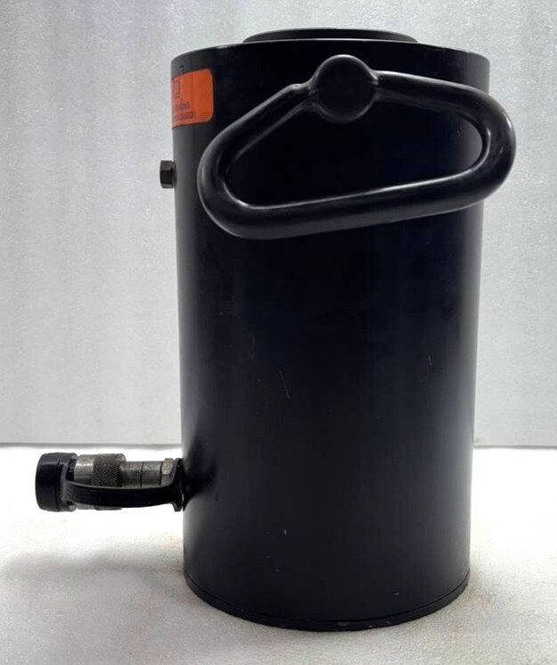 Enerpac RACH604 65.6 ton Capacity 3.94 in Stroke Aluminum Hollow Plunger Used
