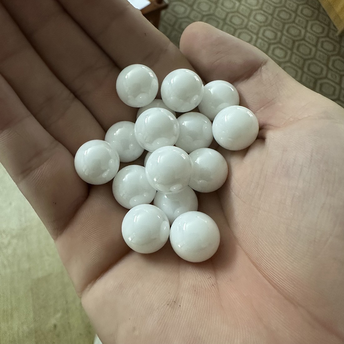 Dia 0.8mm ~ 25.4mm Ceramic Bearing Balls ZRO2 Zirconium Oxide Ball G5 Precision