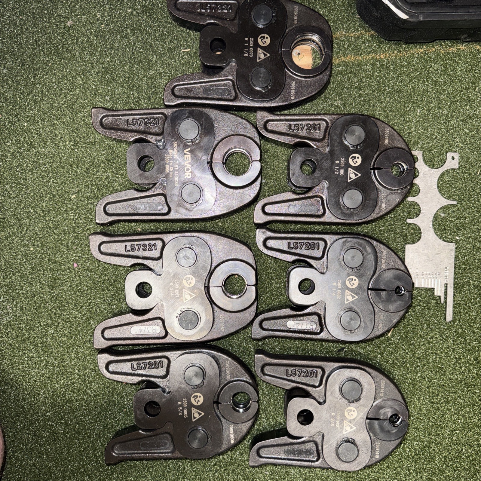 7PCS 1/4″–1-1/8″ Press Jaws Set for Copper Piping with Carry Case