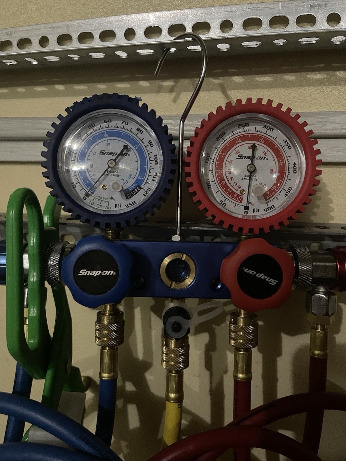NEW Snap-on 3-Valve Manifold Gauge Set Mechanical Pressure PSI Multicolor Hoses