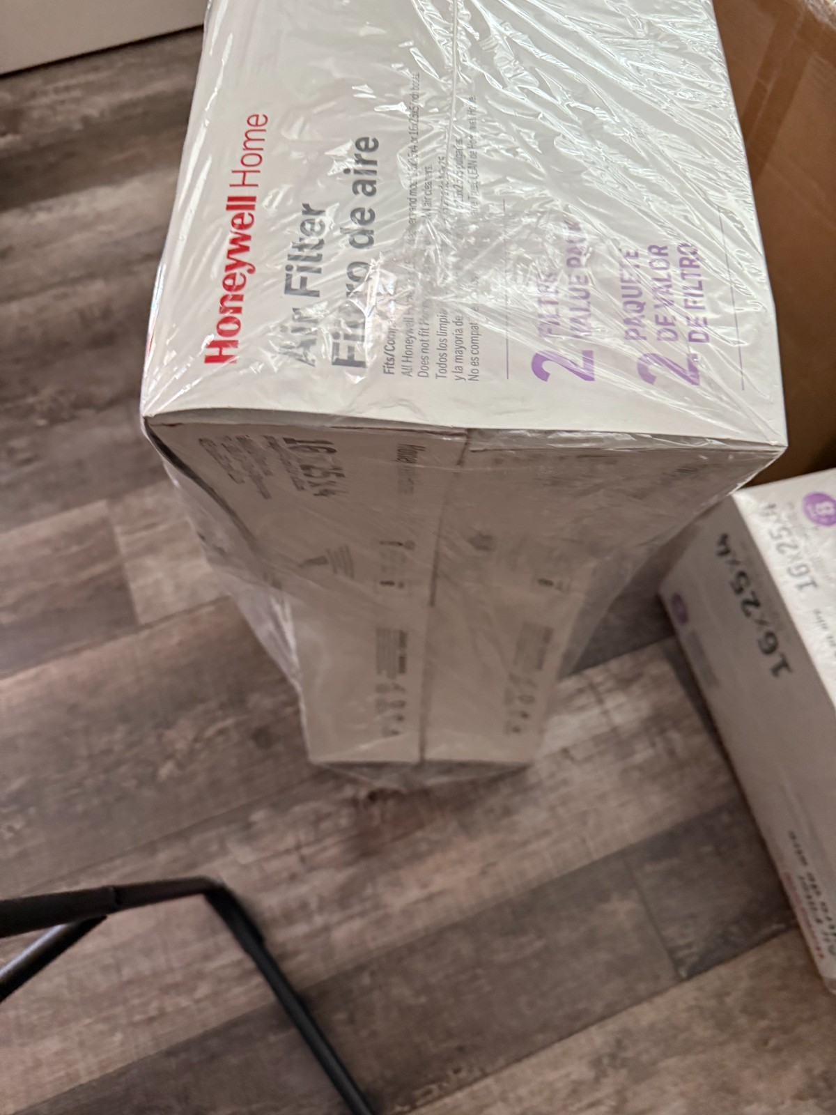 Honeywell Home Air Filter 16x25x4 #FPR 8 (Pack of 2) new with damage
