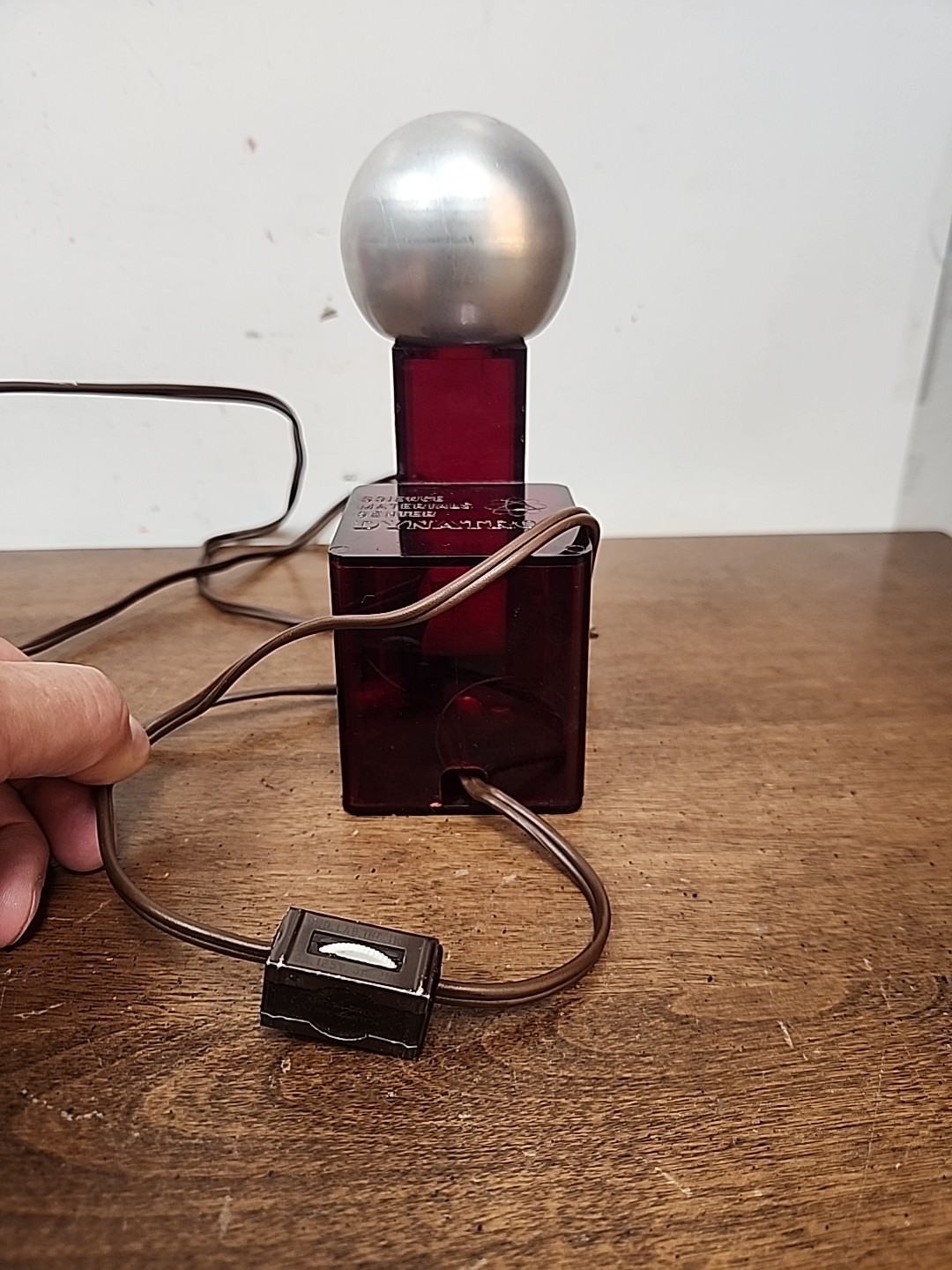 VINTAGE DYNATRON ELECTROSTATIC GENERATOR – WORKING WITH EXPERIMENT BOOK