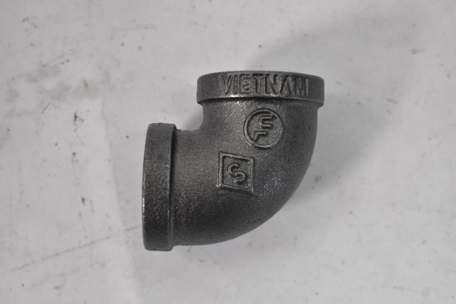 Lot of 20 3/4″ FM Vietnam Black Iron 90 Degree Pipe Elbow Fittings Threaded