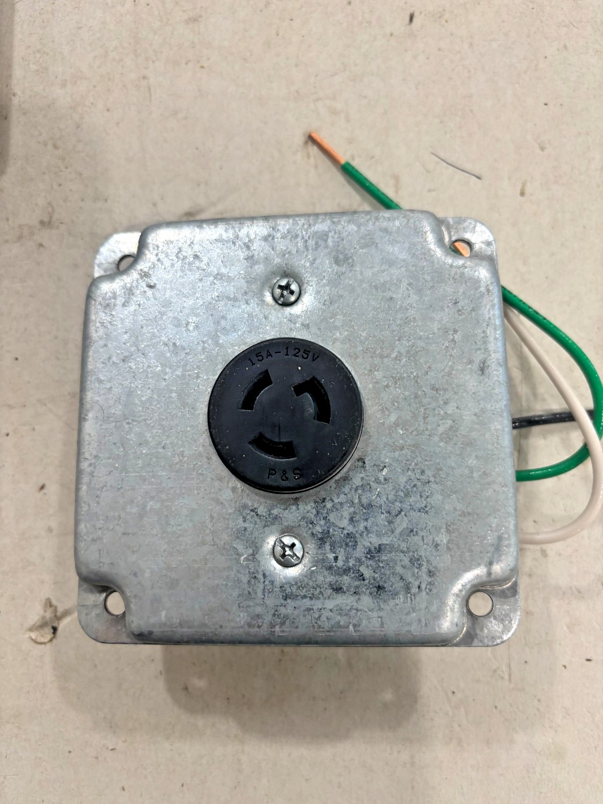 Lot of 8 – P&S L5-15R, 15A 125V Turn-Loc Single Receptacle with Steel Cover