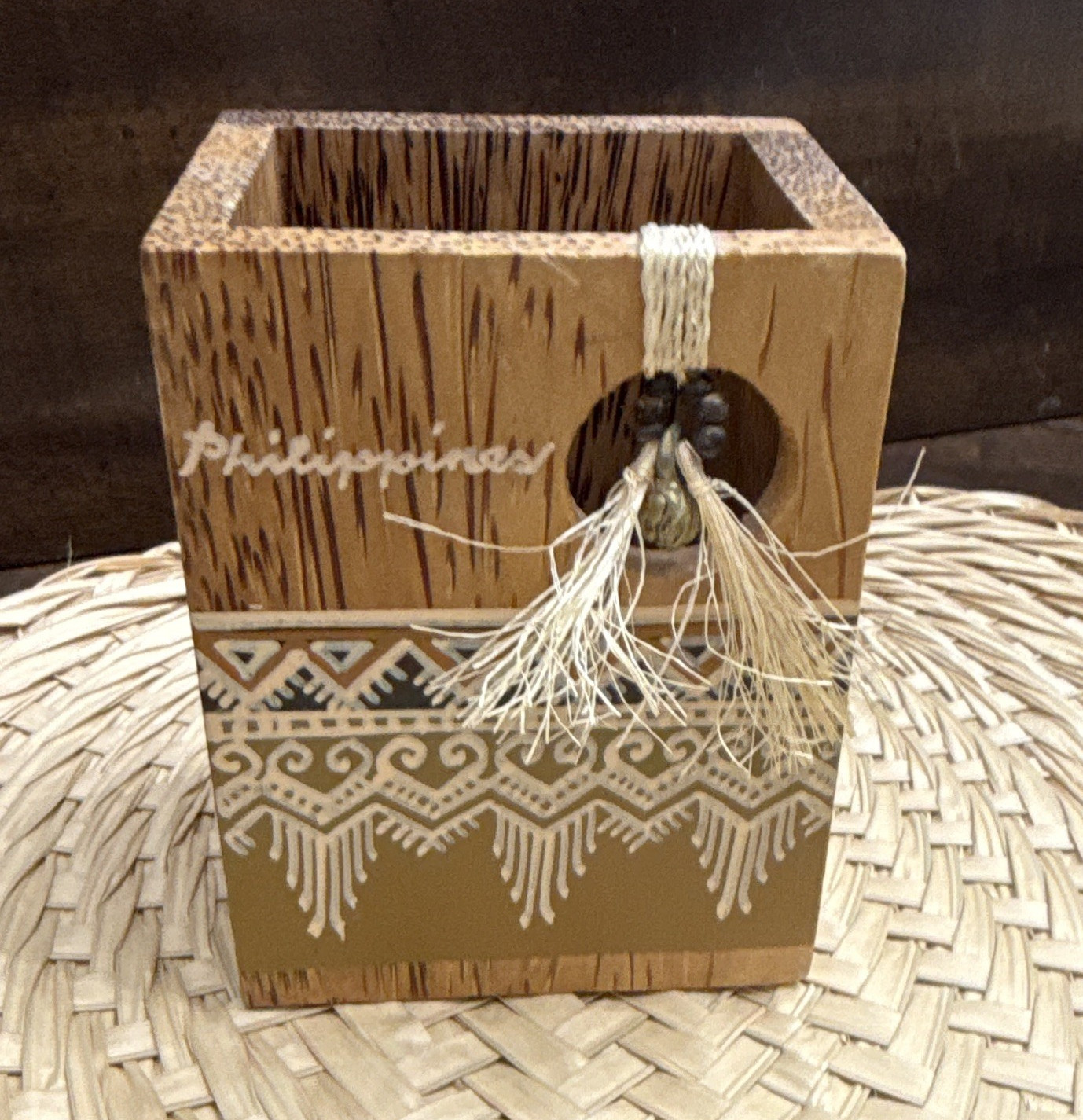 Tesoro’s BogoBo Wood Pencil Holder Philippines Design, Rectangular DCPHR-Y