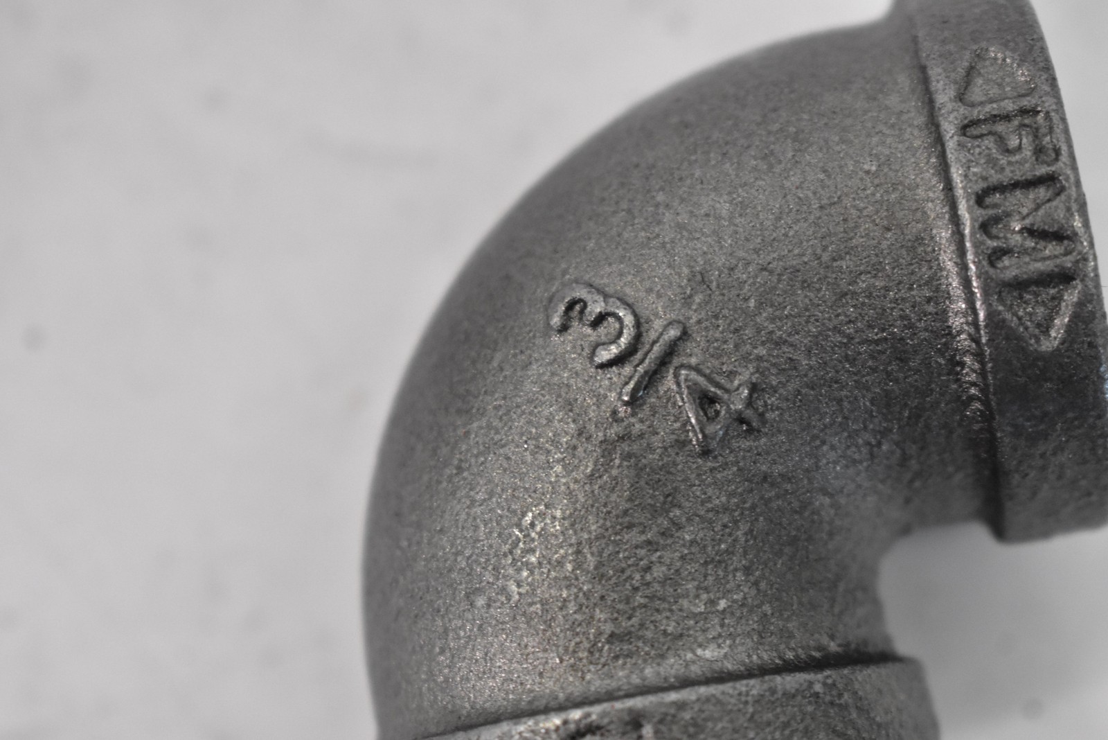Lot of 20 3/4″ FM Vietnam Black Iron 90 Degree Pipe Elbow Fittings Threaded
