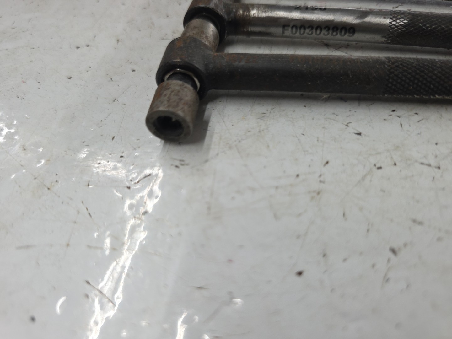 Aircraft Tools Alcoa Fastening Systems Tool 8 only one you get