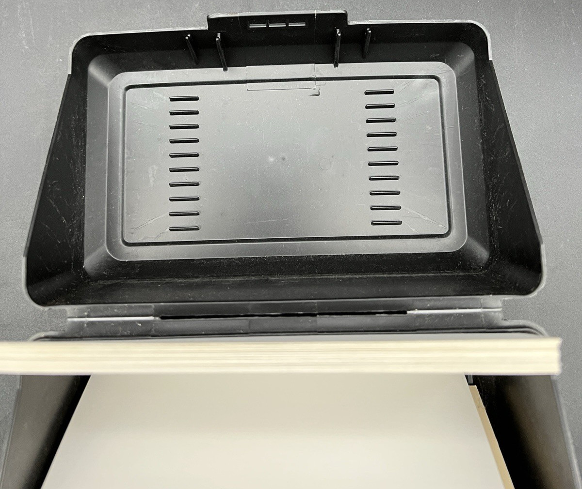 Rubbermaid 3×5 Index Card Holder Plastic Black Box with Cards and Numbered Index