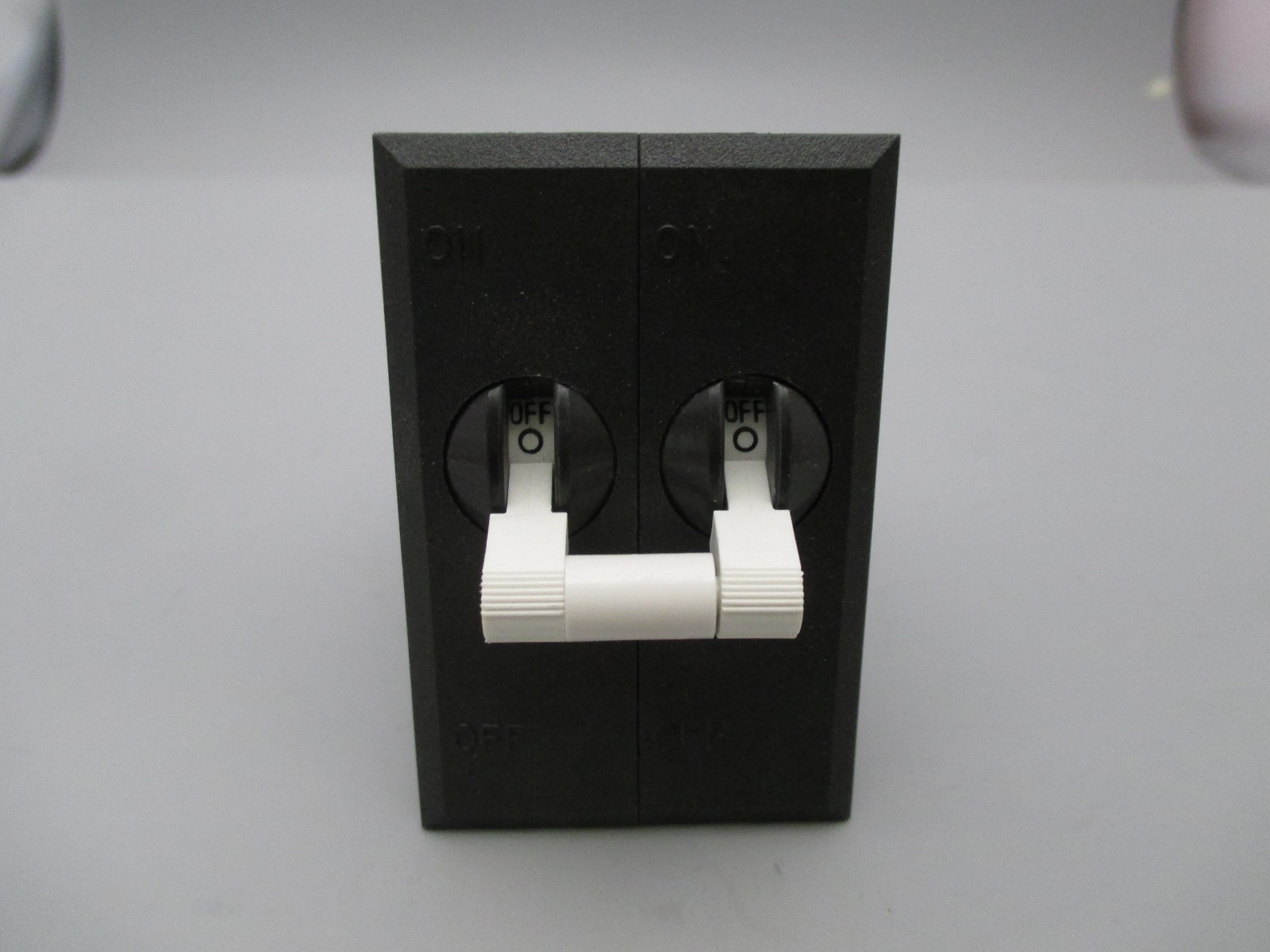 Airpax Sensata IEGHS66-1-62-20.0-91-V Circuit Breaker