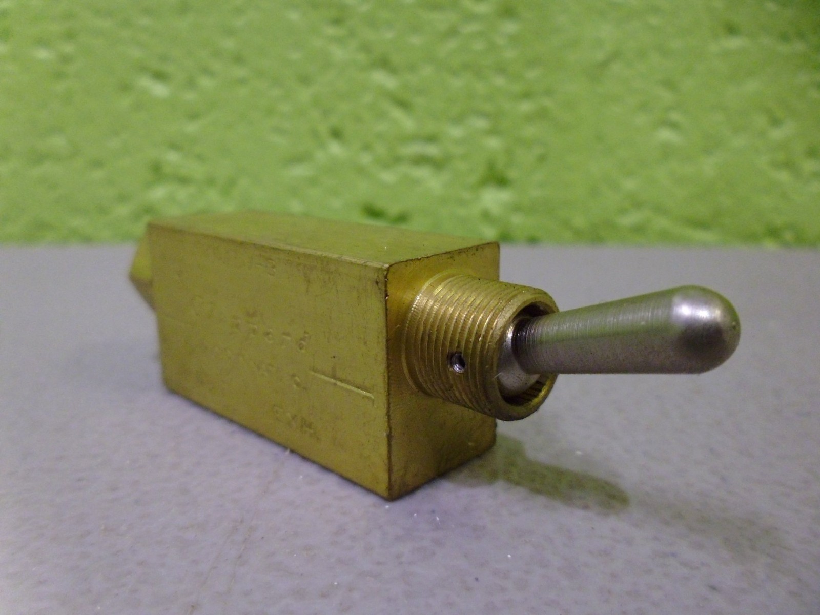 Compact 2 Way 3 Way Toggle Valve For Air Water Oil Actuators Gv Series