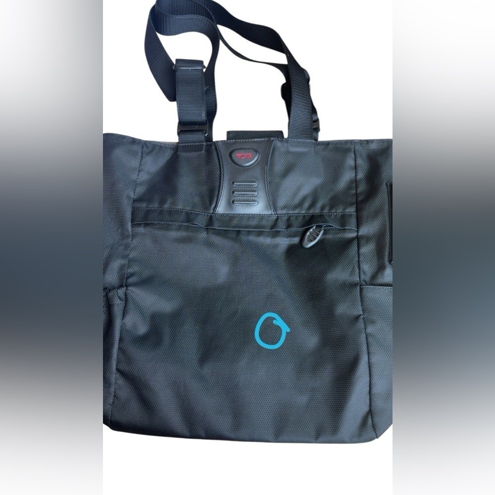 Tumi Tote Bag Black Business Travel Carry Heavy Nylon Magnetic Closure 15x12x5