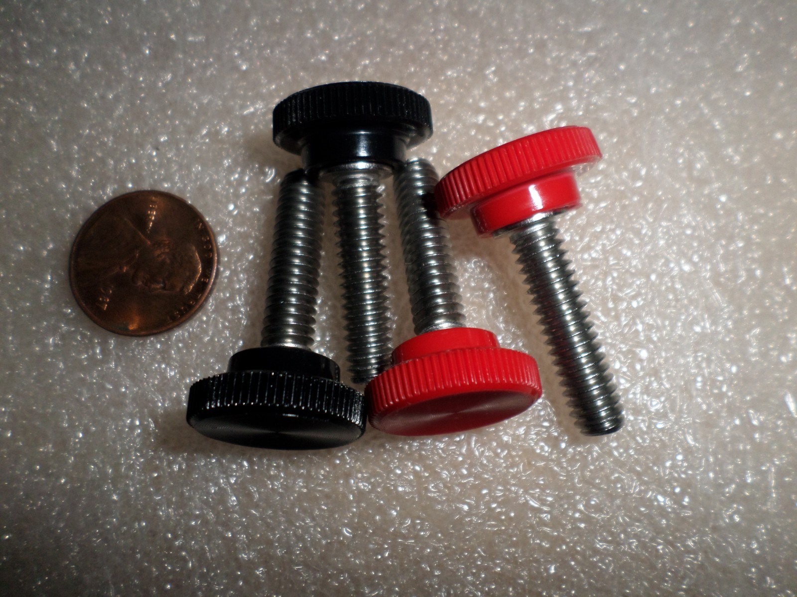 (Qty 4) 1/4-20 Black or Red 1/2″ or 1″ Long Thumb Screw *YOU PICK* Stainless