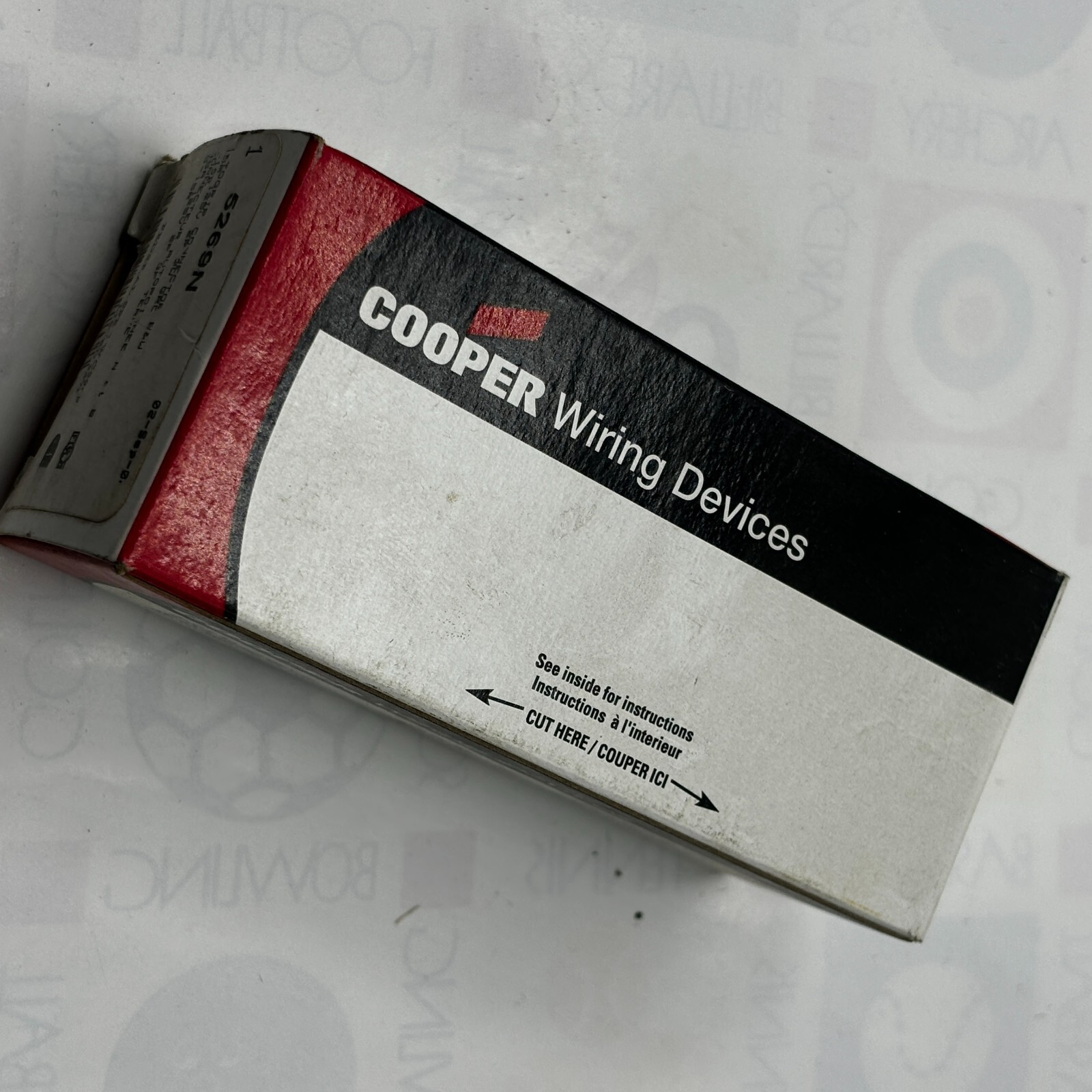 COOPER 5269N TOGRIP CONNECTOR B&L 15A 125V 2P 3W GRD ⭐