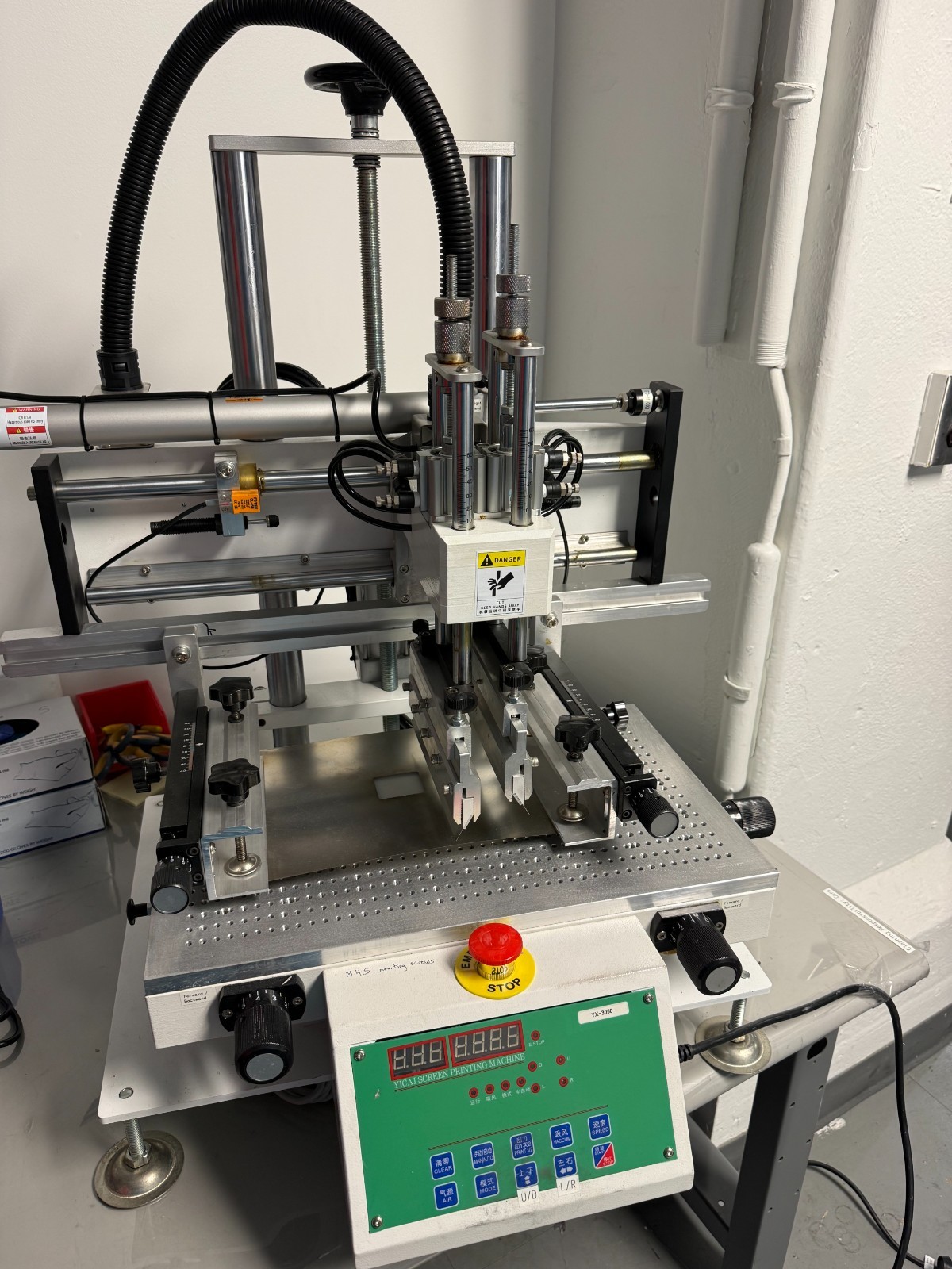 Yi Cai Desktop Screen Printer (110V or 220V) for Solder Paste