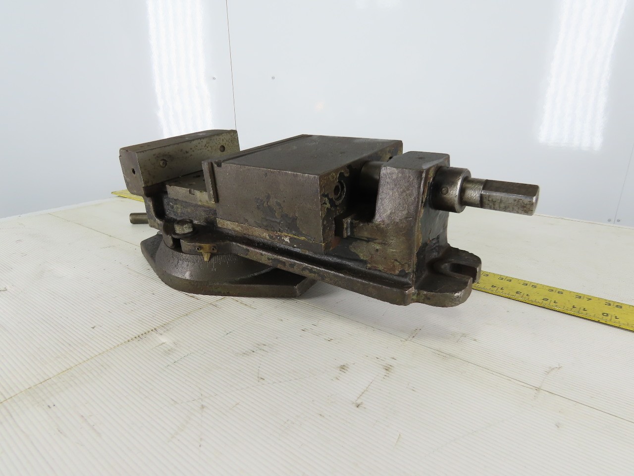 4-1/2″ Throat 6″ Machinist Swivel Base Vise Hard Jaws