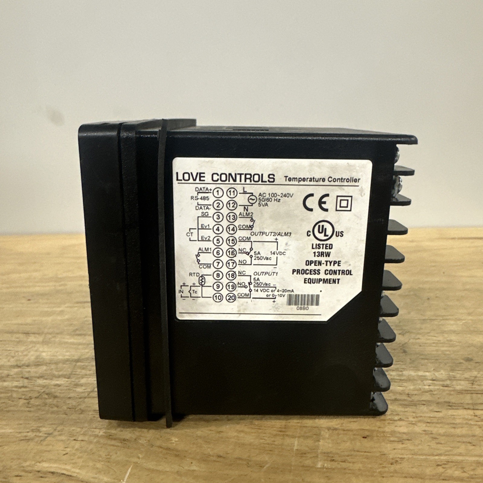 Love Controls 4B-33 Temperature / Process Controller