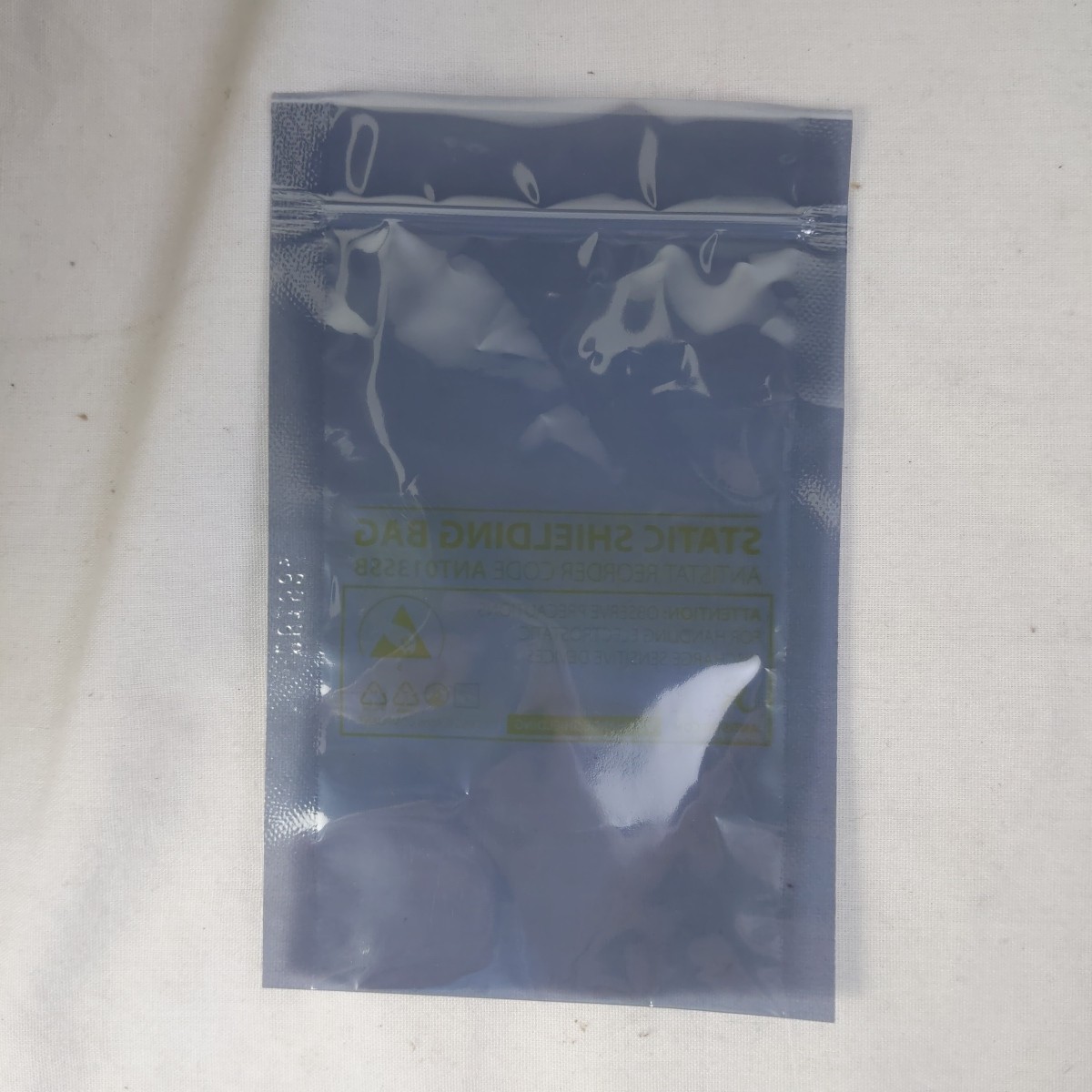 Lot of 1900 – 3×5 Anti-Static ESD Shielding Silver Zip-Lock Reclosable Bags