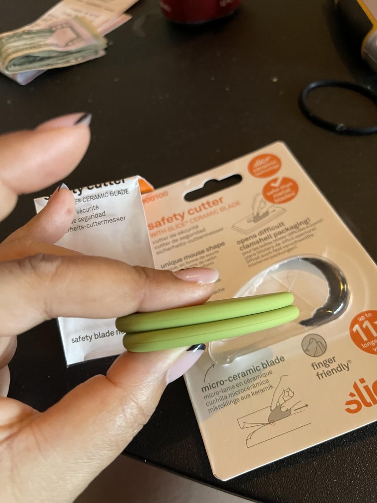 Ambidextrous Safety Cutter with Non-Slip Rubber Handle & Built-In Magnet