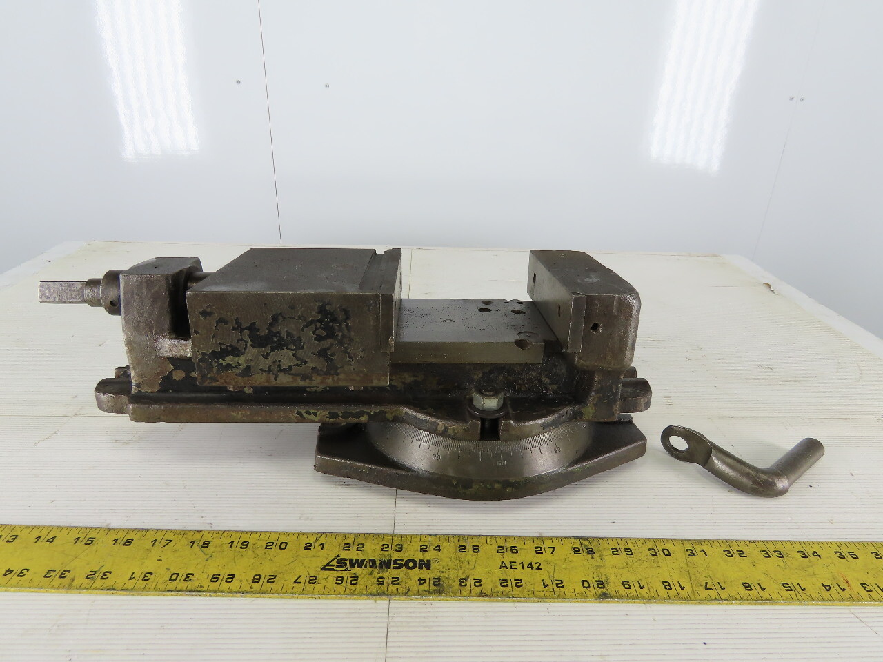4-1/2″ Throat 6″ Machinist Swivel Base Vise Hard Jaws