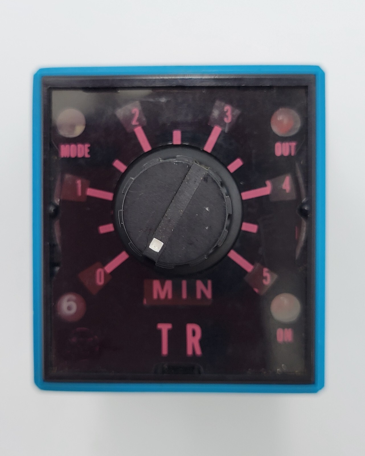 Cutler-Hammer TRN1P Electronic Timer 10A 120VAC 0-5 Min with D3PA2 Socket Base