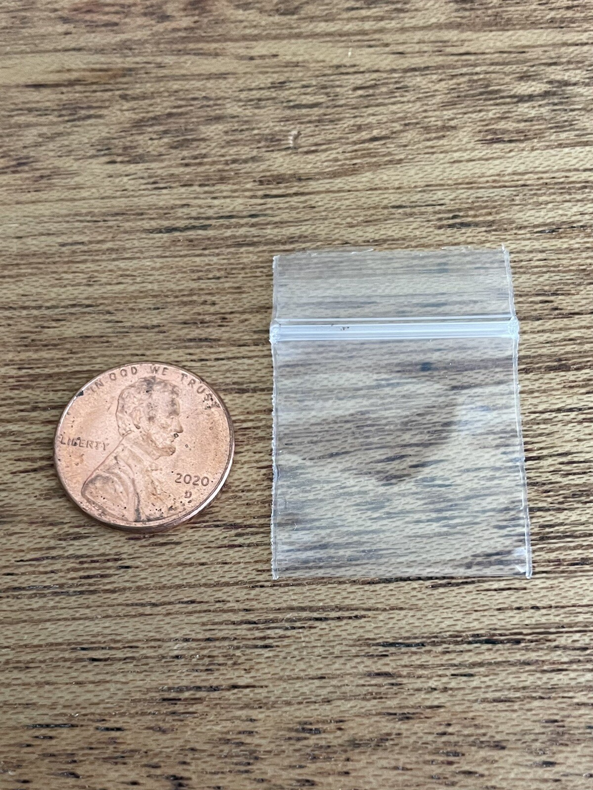 100 Small 1″x1″ Recloseable Zip Bags 2mil