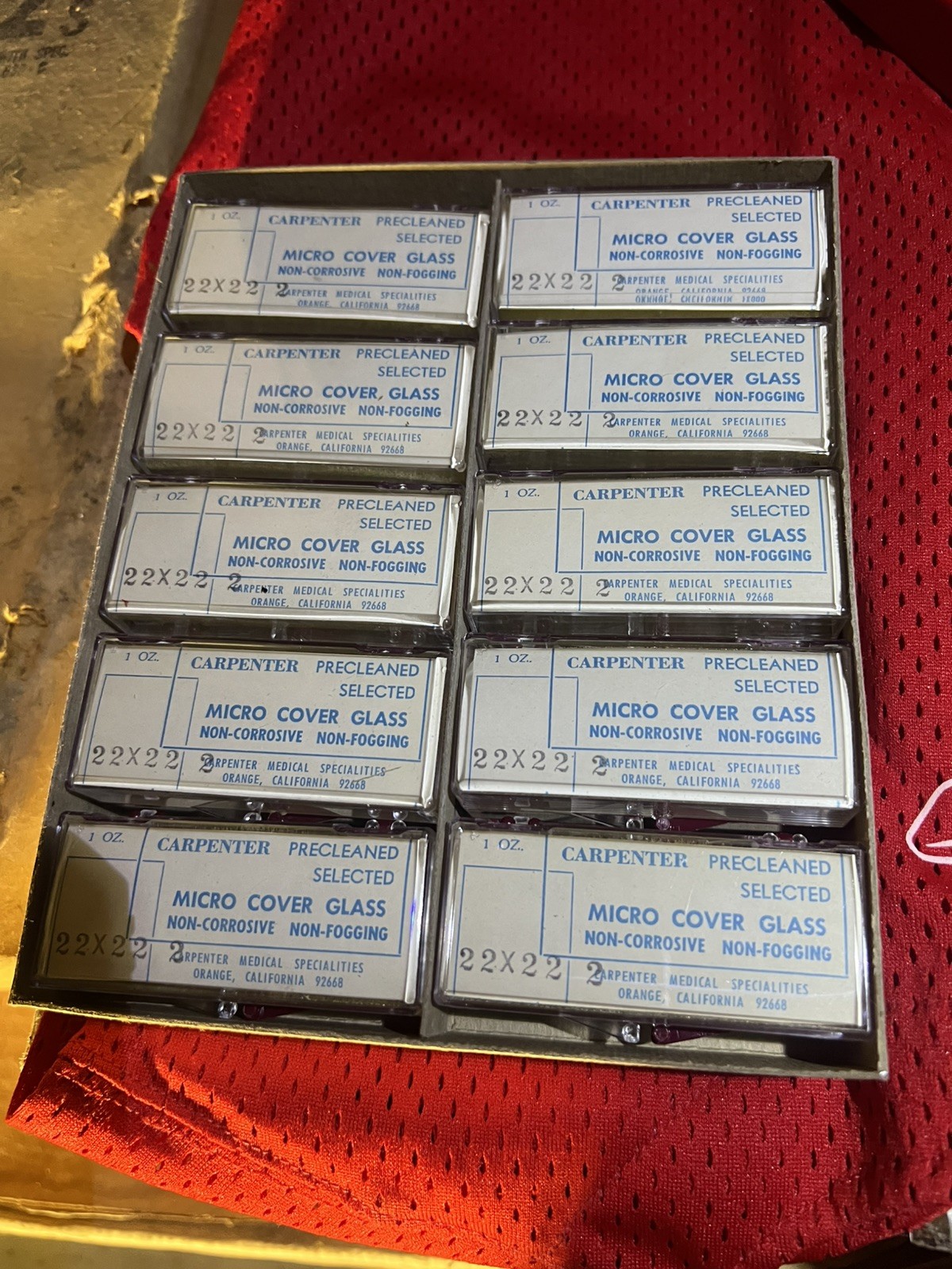 Case of 10 boxes Micro Cover Glasses, square No. 22×22 2
