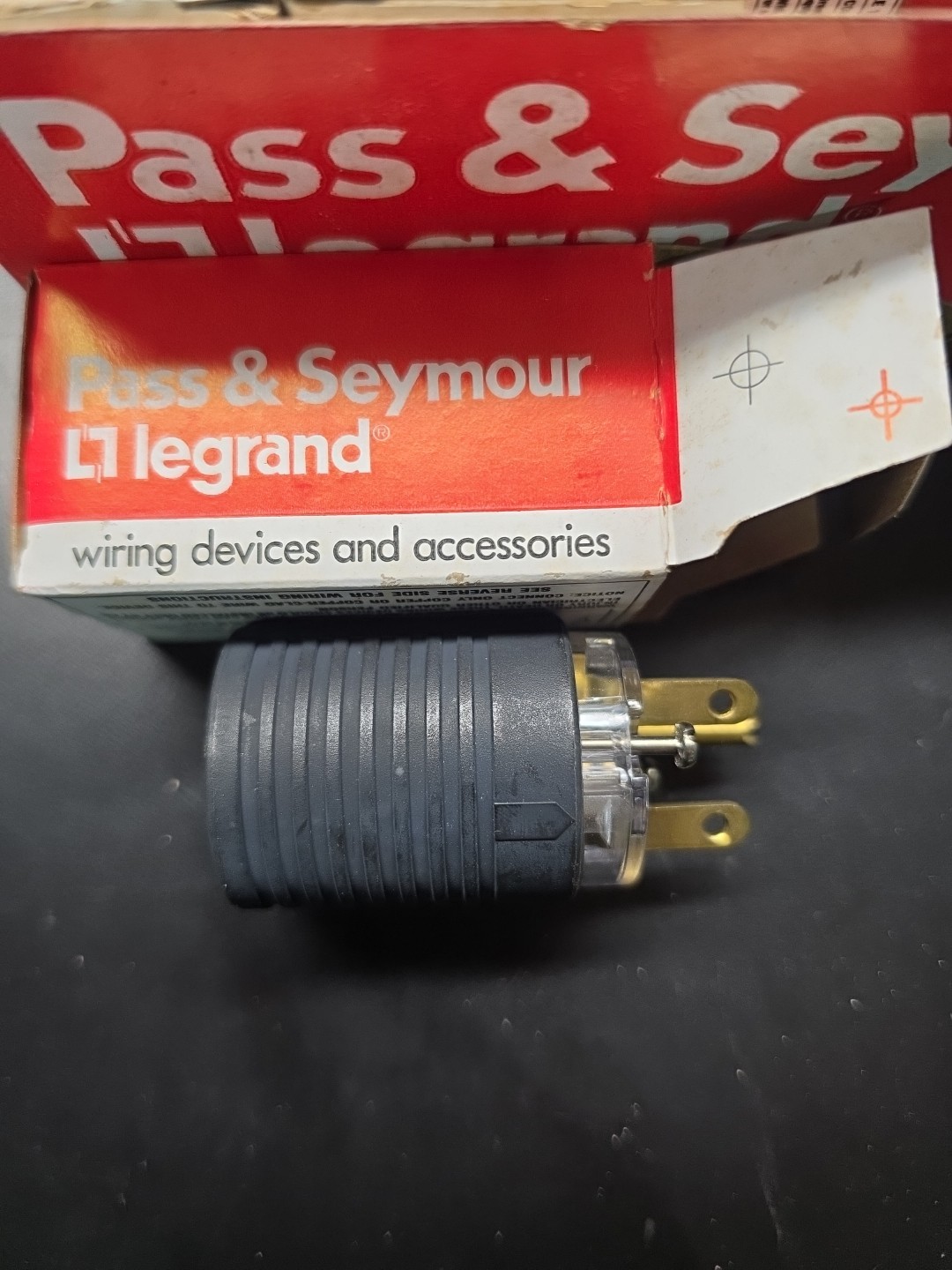 LOT 10 PASS & SEYMOUR 15A-250V STRAIGHT BLADE PLUG, #5666-XHG, 2-POLE 3-WIRE