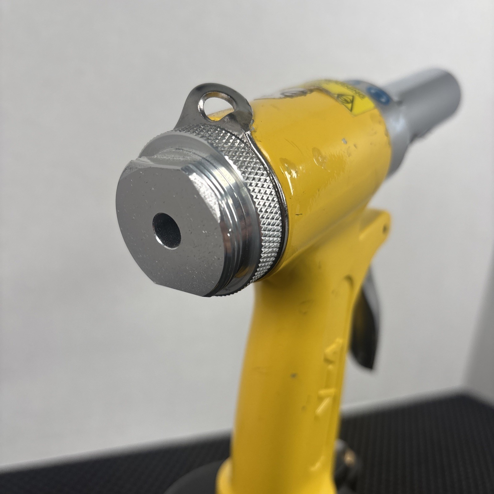 VALUERIVET V-4 (55462) PNEUMATIC AIR/HYDRAULIC POP RIVET GUN 3/32″-1/4″ DIAMETER