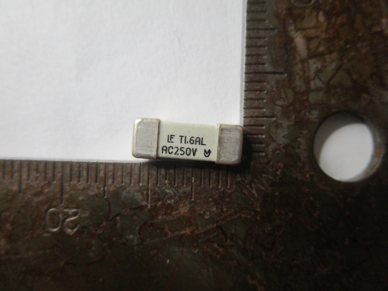5pcs 250V 1.6A 12.10×4.5×4.5mm LF T1.6AL AC250V 046501.6DR SMD 4717 Fuse