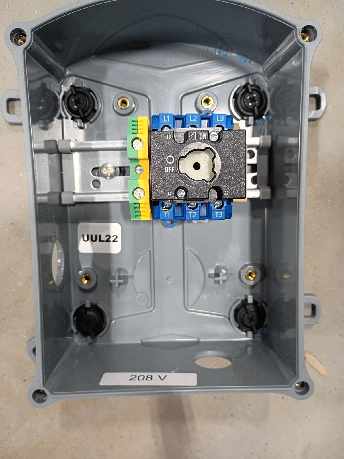 Mennekes Disconnect Switches