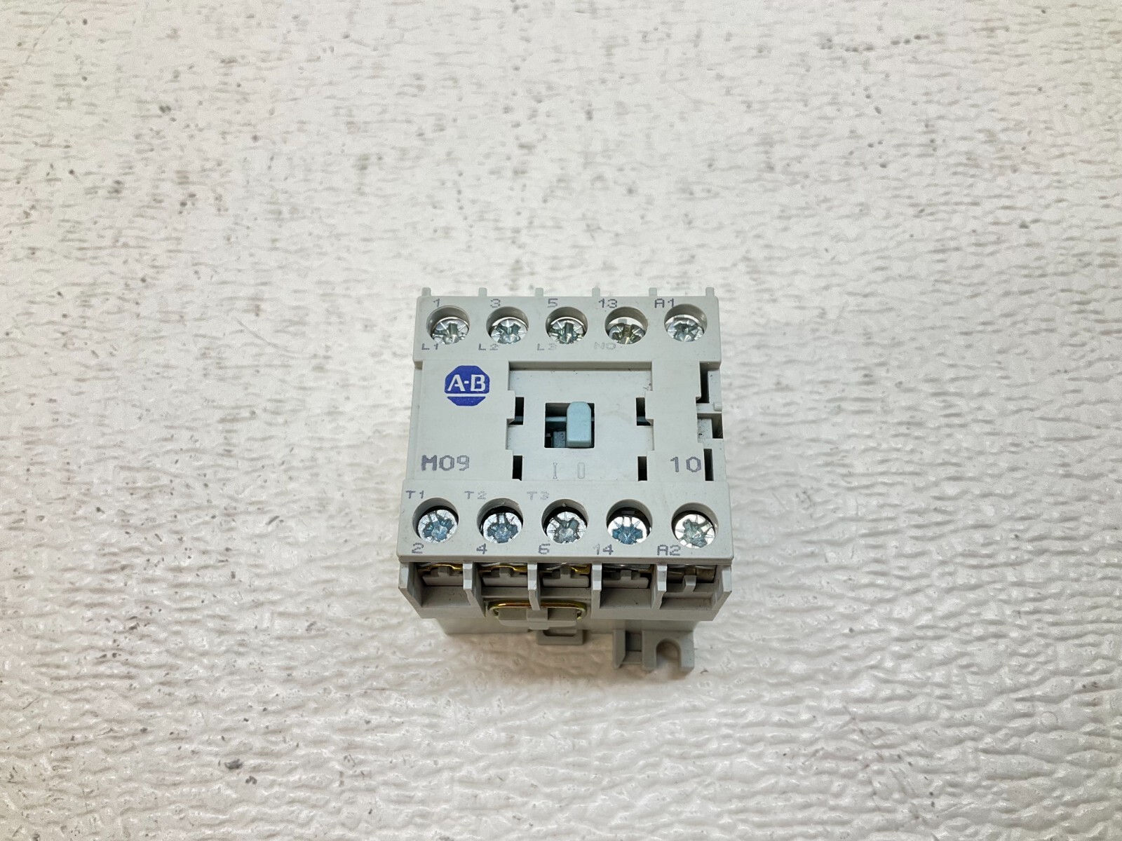 Allen Bradley 100-M09N*3 Contactor 110/120 VAC Coil Ser. A 100M09N3 (TSC)